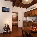 La Piazza Di San Donato Aparthotel