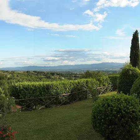 La Piazza Di San Donato Aparthotel *