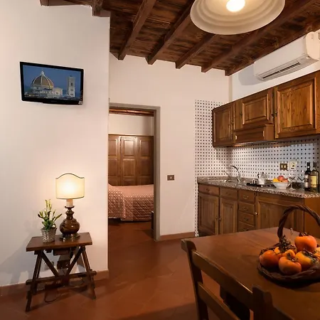 La Piazza Di San Donato Aparthotel